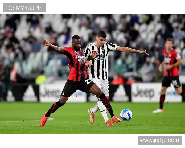 意甲联赛首轮比赛拉开帷幕，尤文图斯力擒AC米兰取得开门红