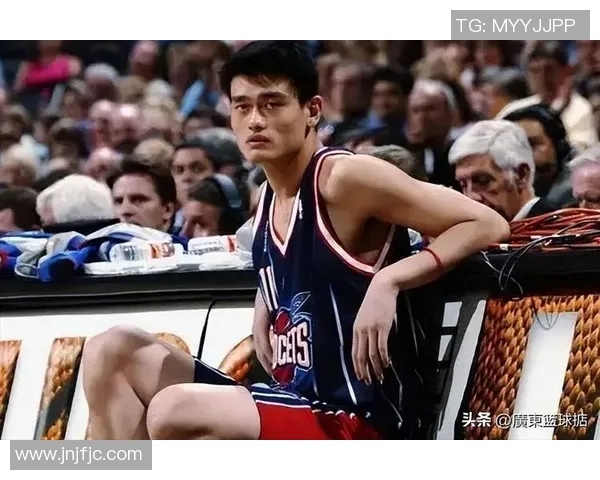 火线队员姚明:勇敢无畏的篮球英雄在战火中绽放光芒 火线队员姚明:勇敢无畏的篮球英雄在战火中绽放光芒